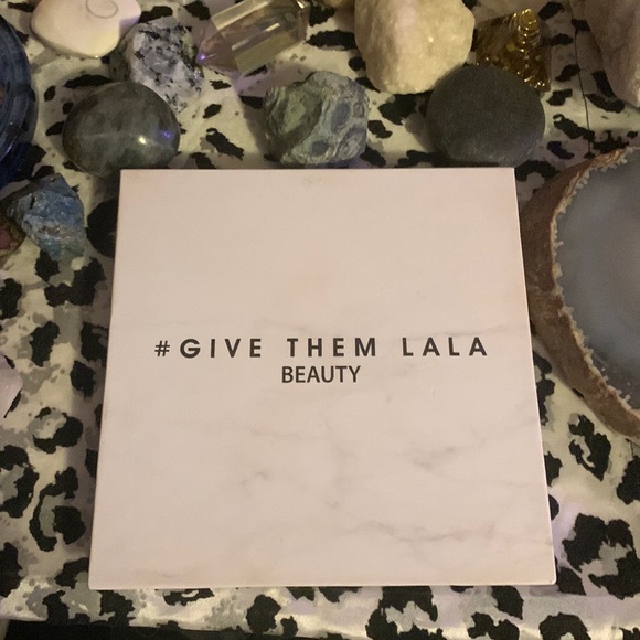 Give them Lala pallete - Picture 6 of 10